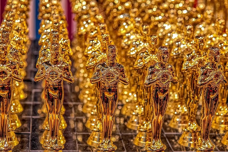 Oscar Statue